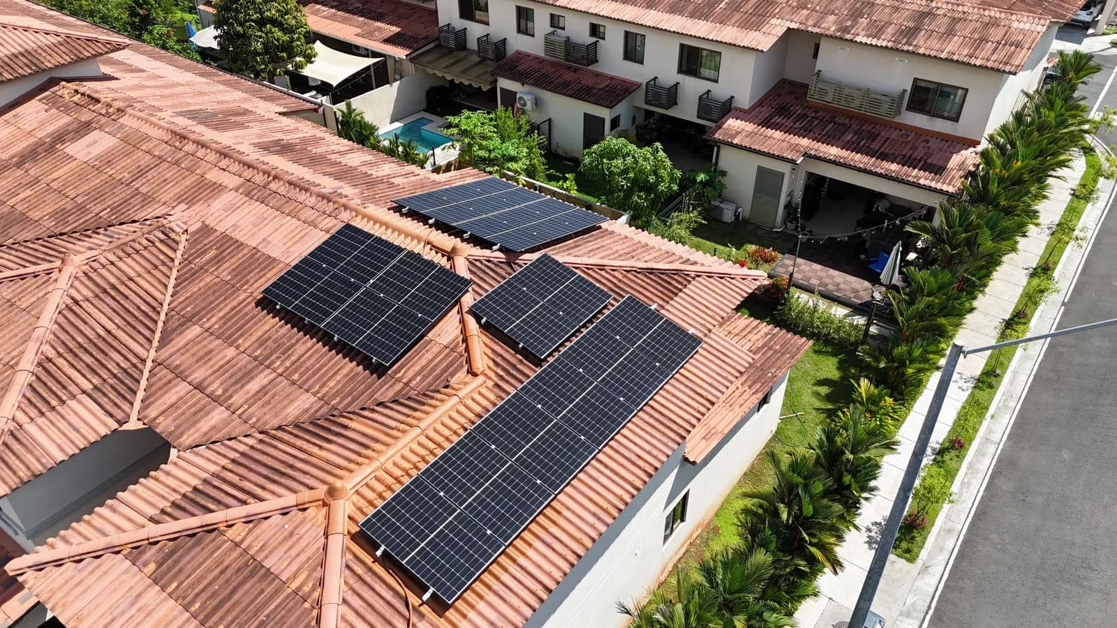 PH Woodlands Fase 3 | Instalación de Paneles Solares
